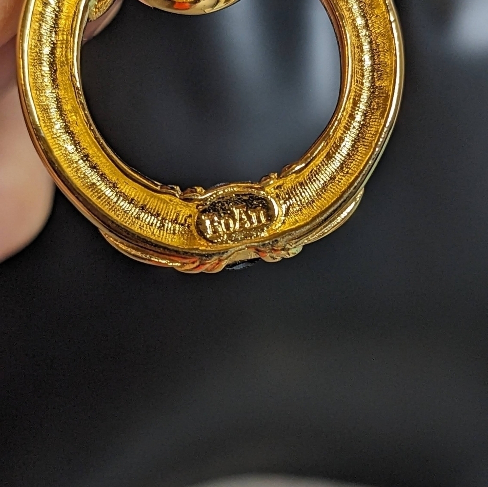 Signed RoAn Vintage Scarab Earrings – Gold-Tone with Carnelian & Black Beads - Picture 5 of 5